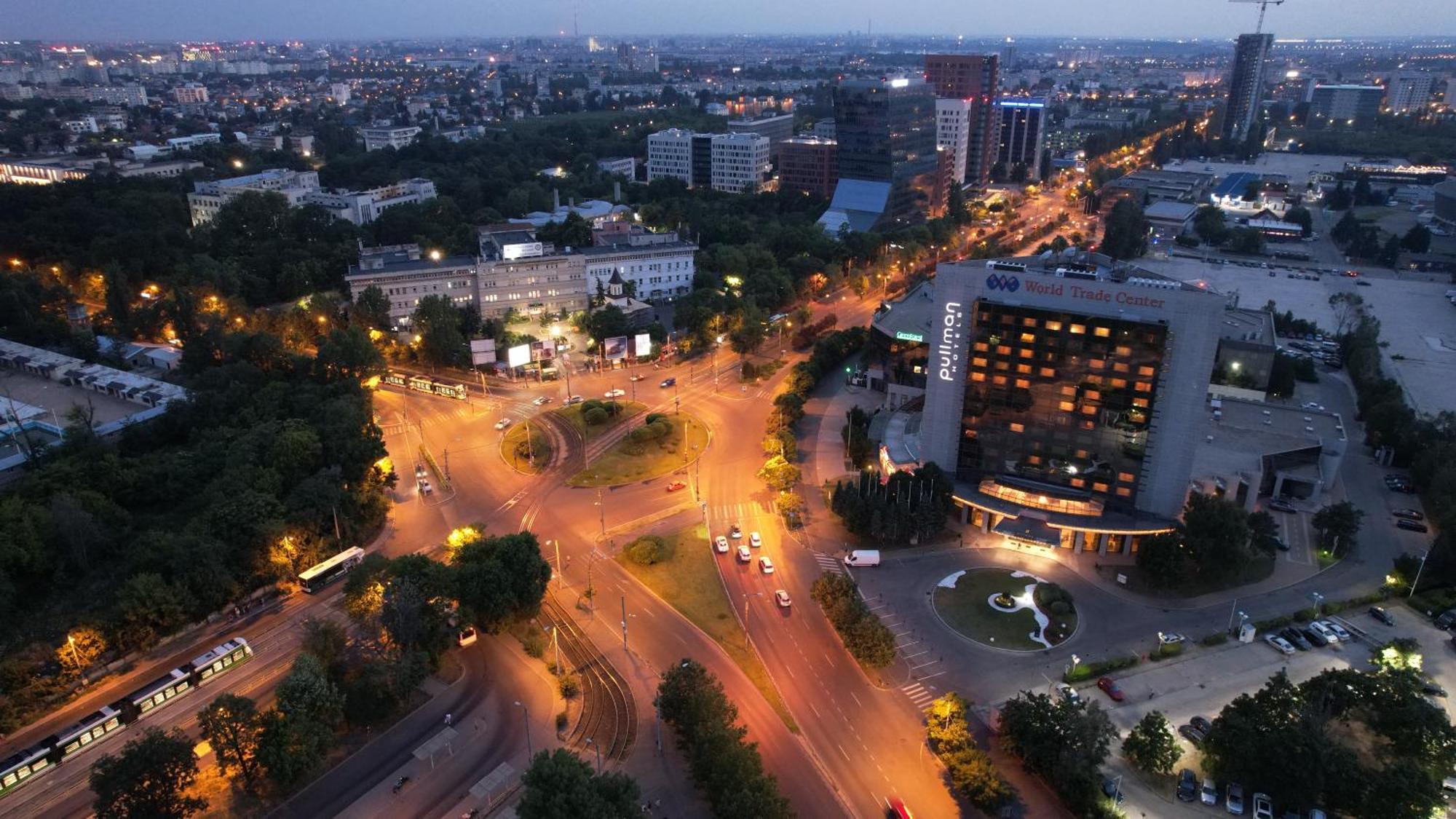 Pullman Bucharest World Trade Center Hotel Exterior photo